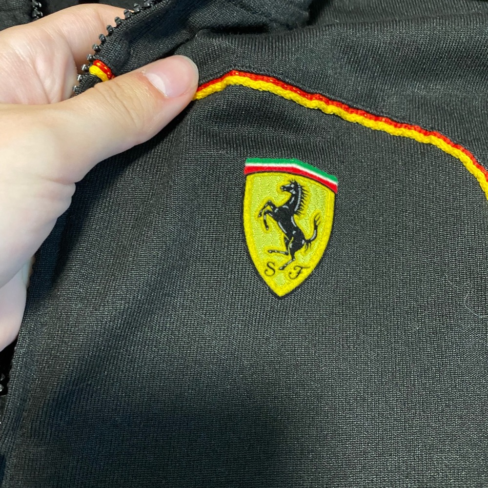 Ferrari zip up - Picture 3 of 6